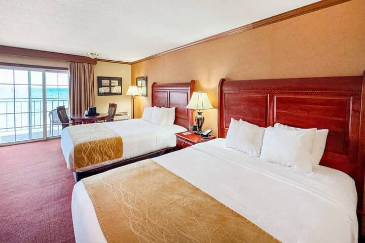 Room 16 of 28
