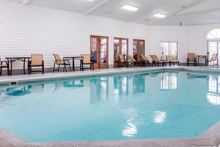 Pool 20 of 28