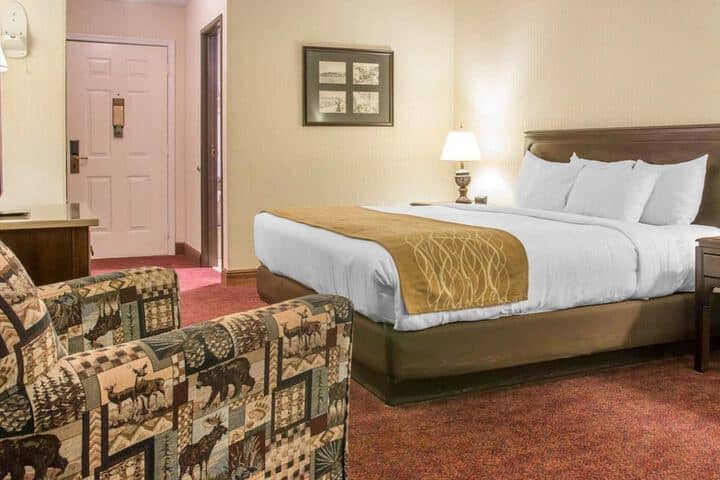 Room 15 of 28