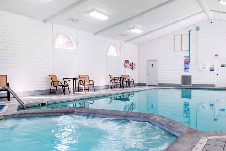 Pool 18 of 28